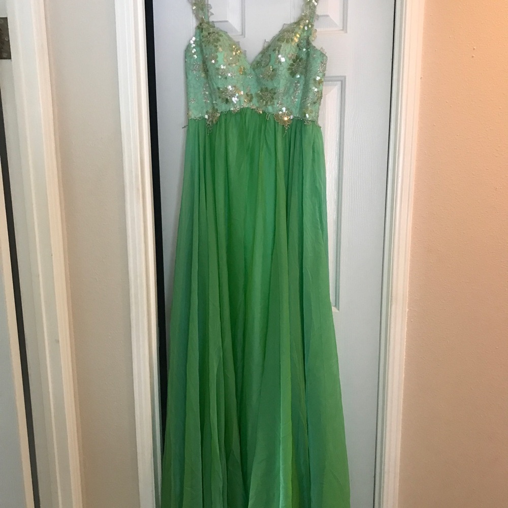 Maggie Sottero (Flirt) Gown